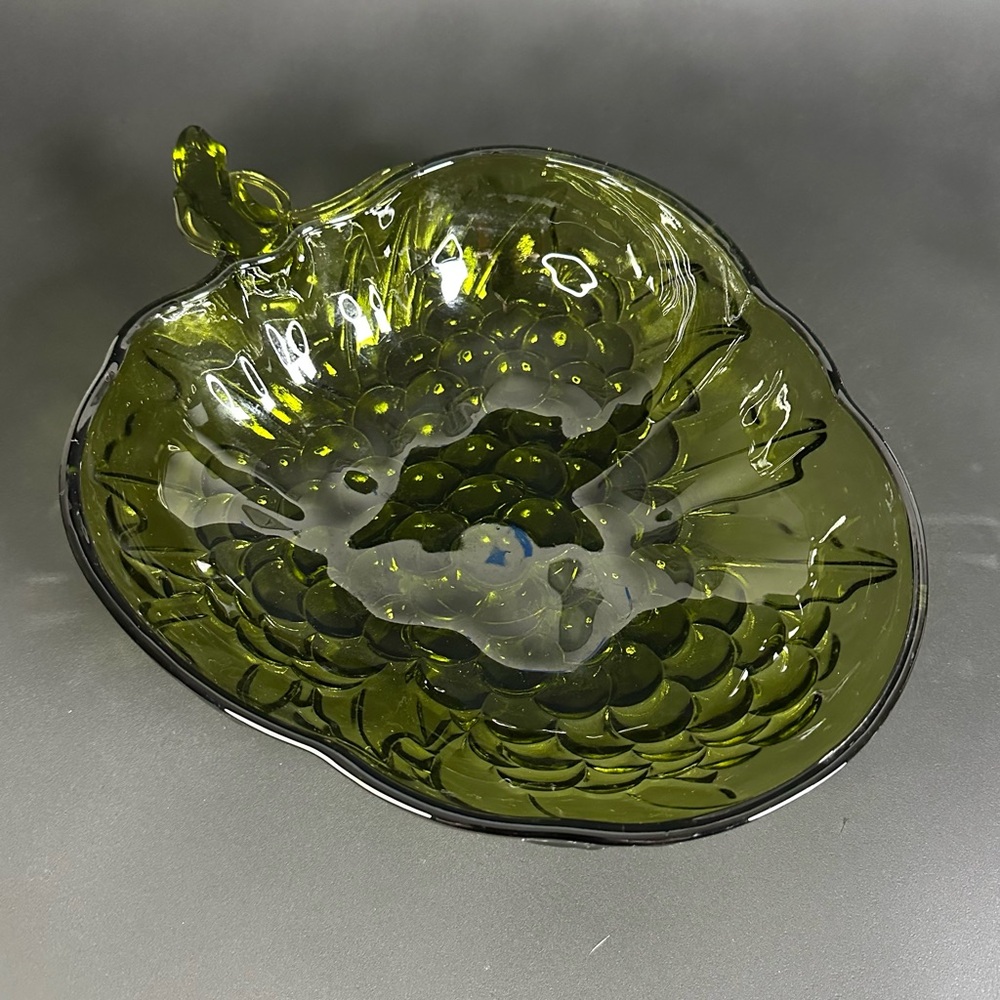 Indiana‎ Glass 13" X 9 1/2" Olive Green Fruit Bowl, Harvest Grape, Vintage